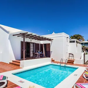 https://villa-christine-by-villa-plus.puertodelcarmen-hotels.org